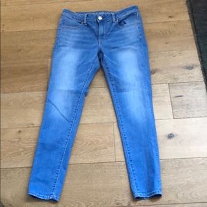 American Eagle Light Wash Jeggings